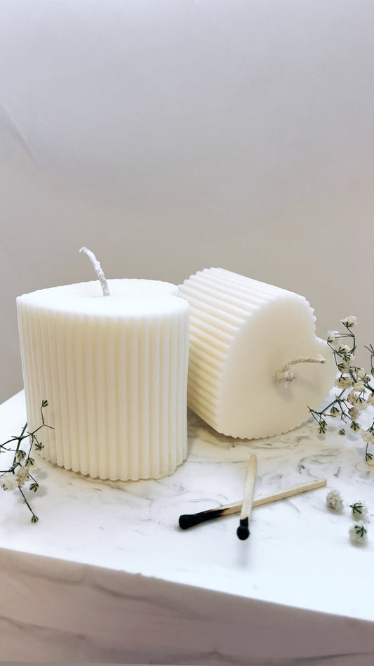 Ribbed Heart Candle